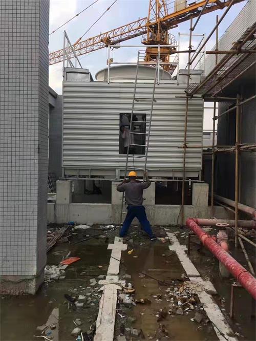 <a href=http://www.jinboya.com.cn target=_blank class=infotextkey>冷卻塔維修</a>注意事項(xiàng)有哪些